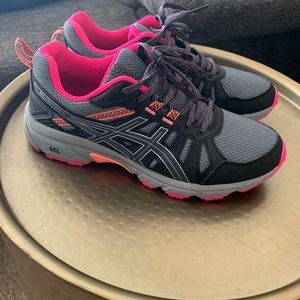 Women’s Running Sneakers